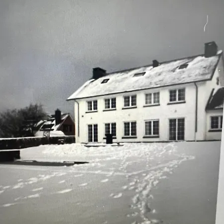 Oneux Village Holiday home *
